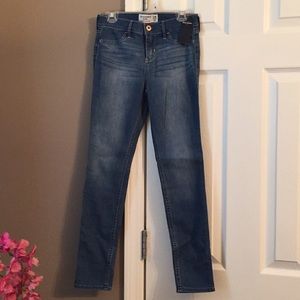 Abercrombie Jeans. Size 11/12 Slim. NWT